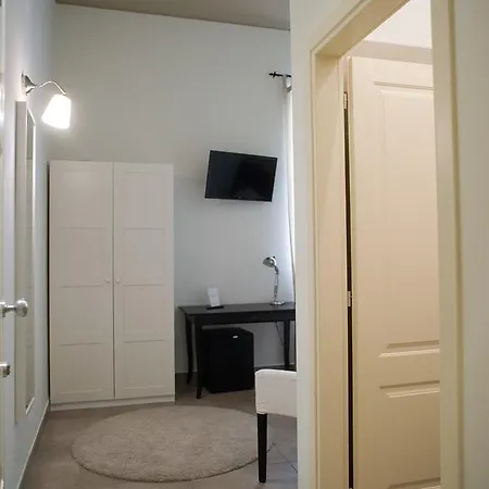 Paciotti 4* Трани