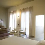 Paciotti 4* Trani